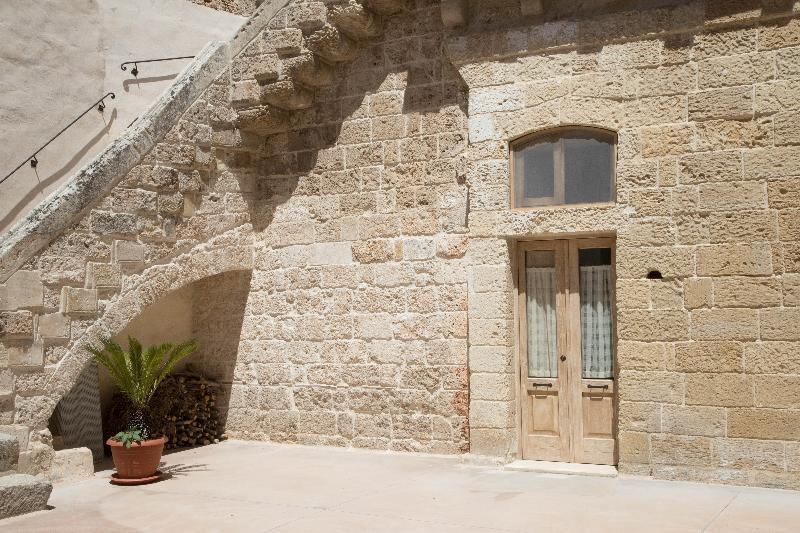 HISTORIA- Dimore Storiche Corte Chiesa Corigliano dʼOtranto Esterno foto