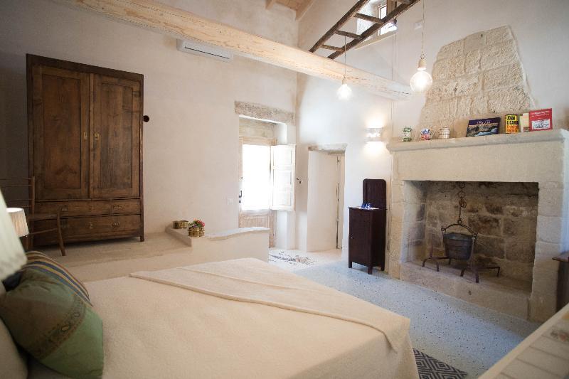 HISTORIA- Dimore Storiche Corte Chiesa Corigliano dʼOtranto Esterno foto