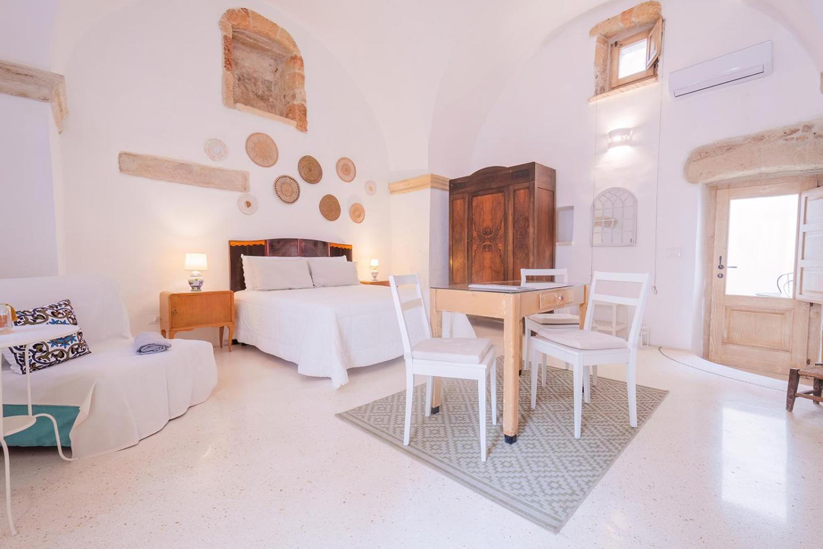 HISTORIA- Dimore Storiche Corte Chiesa Corigliano dʼOtranto Esterno foto